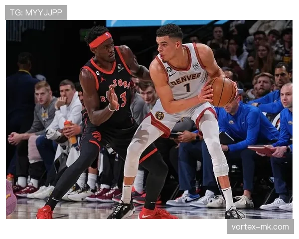 特雷·杨巧用挡拆创造得分空间 提升关键时刻效率